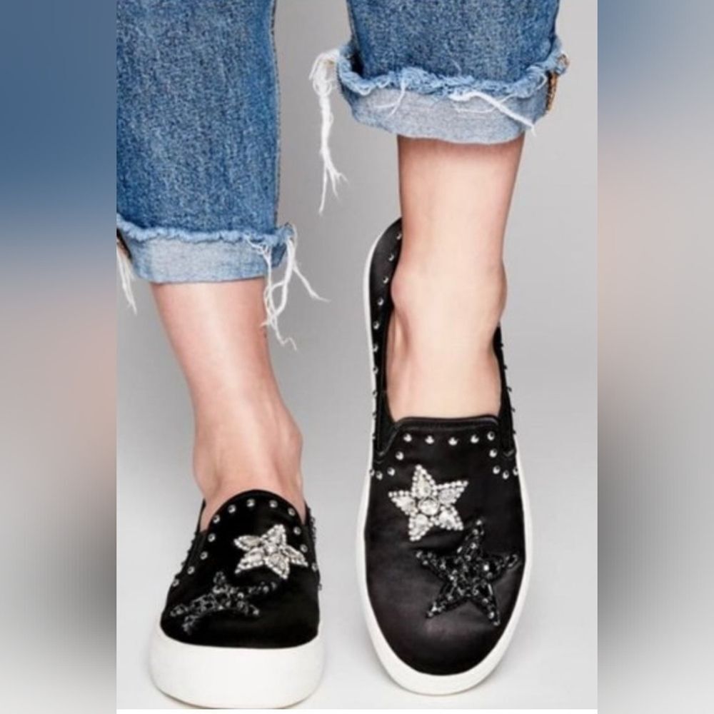 Steve Madden Rhinestone Bead Star Embellished Slip-On Sneakers Sz 9